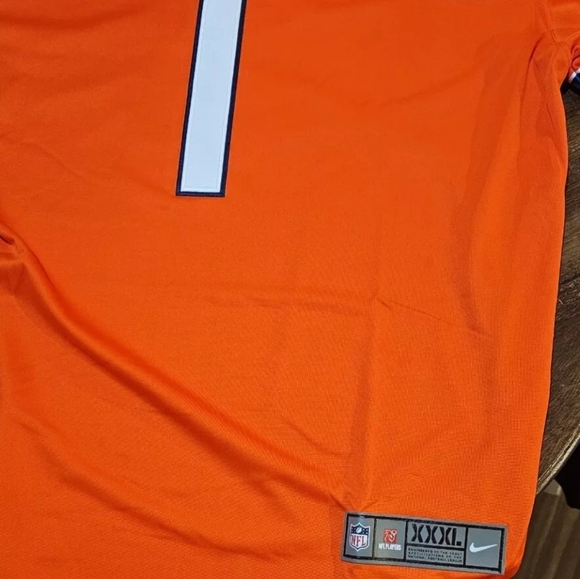Chicago Bears Jersey - Picture 2 of 3